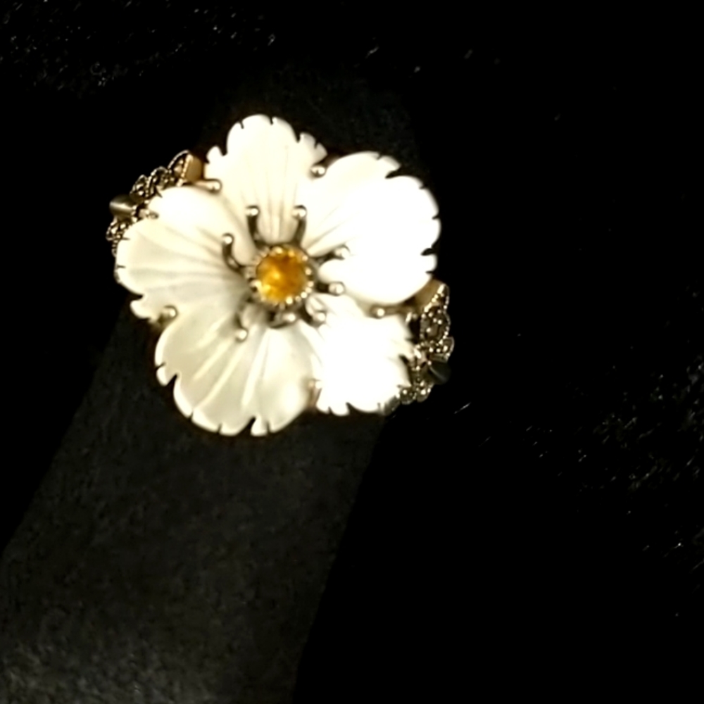 Silver flower ring